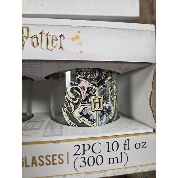 Harry Potter Hogwarts Crest Color Changing 10oz Drinking Glasses In Box Set Of 4 - Picture 2 of 4